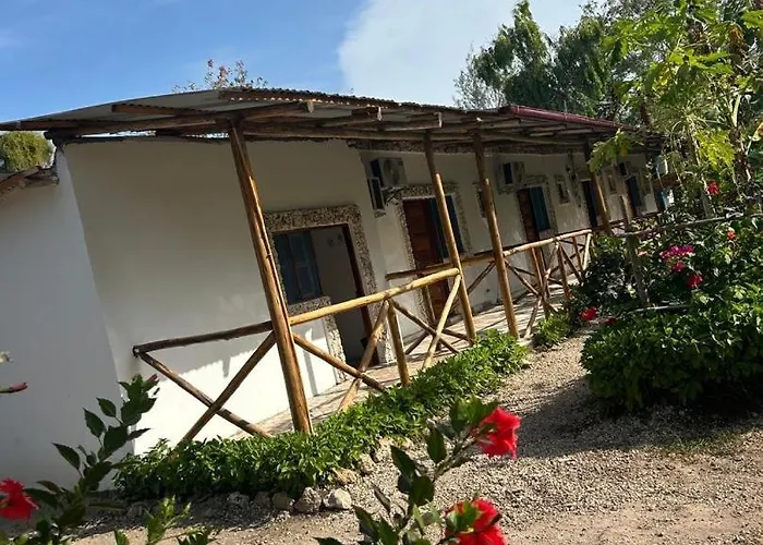 Zanzllywood Hotel And Apartments